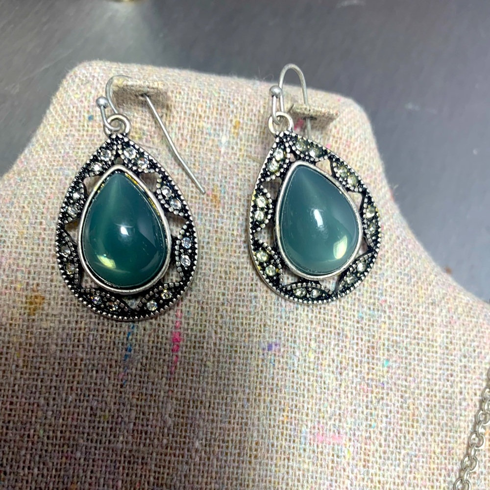 Necklace and earring set teal